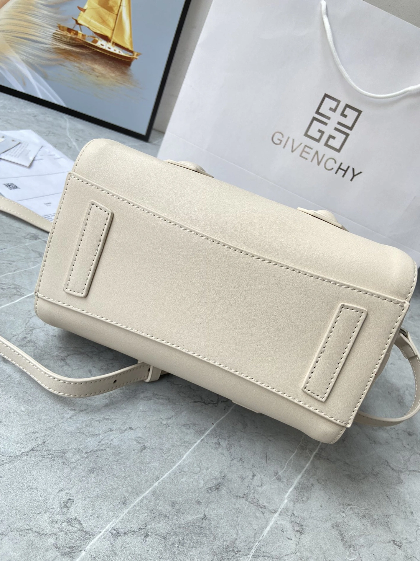 Givenchy AAA Quality Handbags For Women Compact 3212