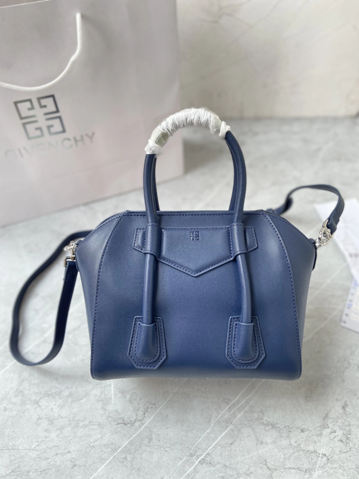 Givenchy AAA Quality Handbags For Women DailyWear 1771