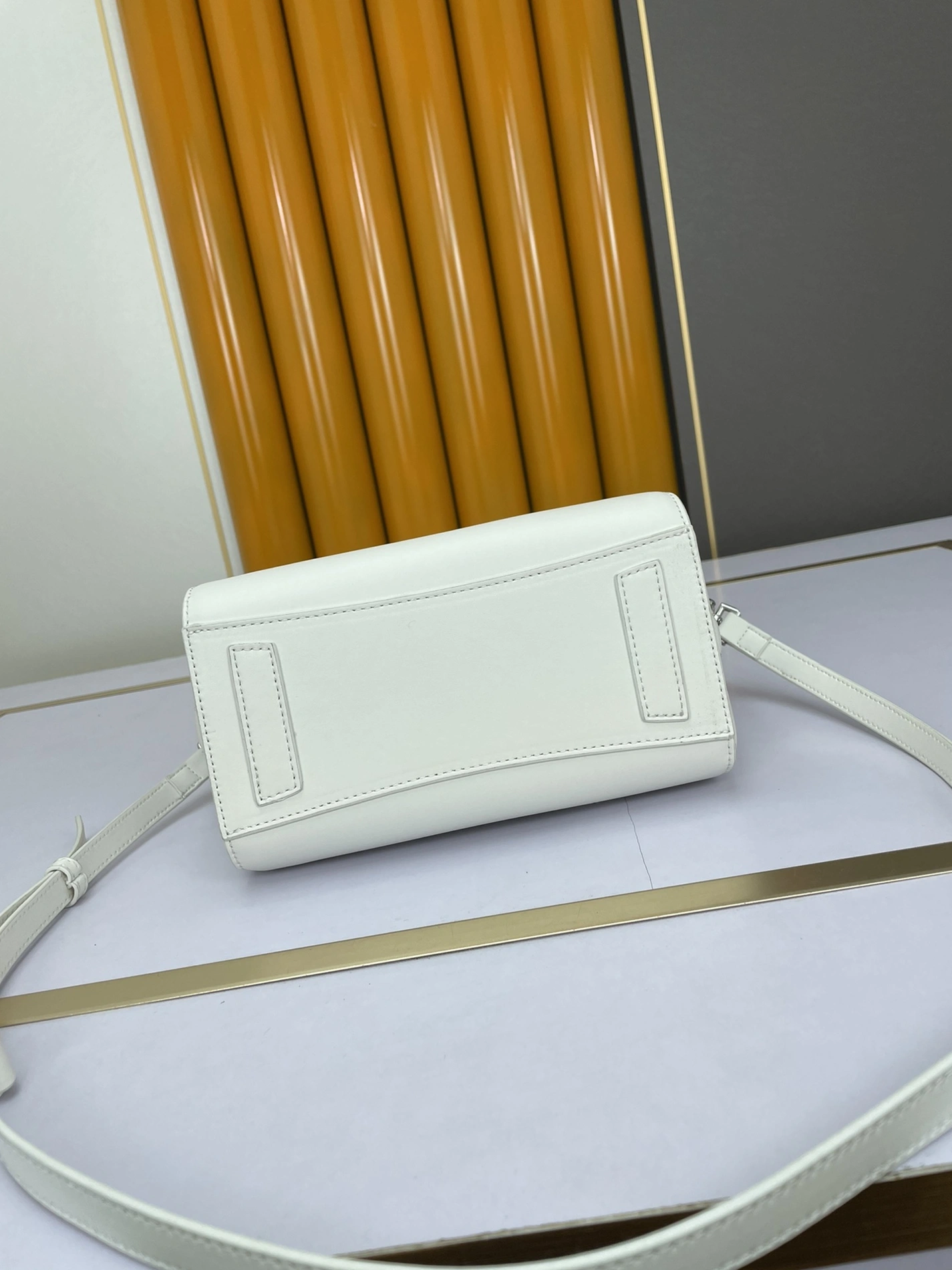 Givenchy AAA Quality Handbags For Women Elegant 9790