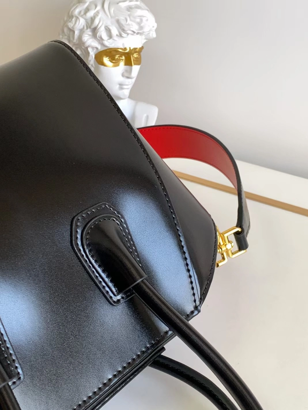 Givenchy AAA Quality Handbags For Women Flexible 7275