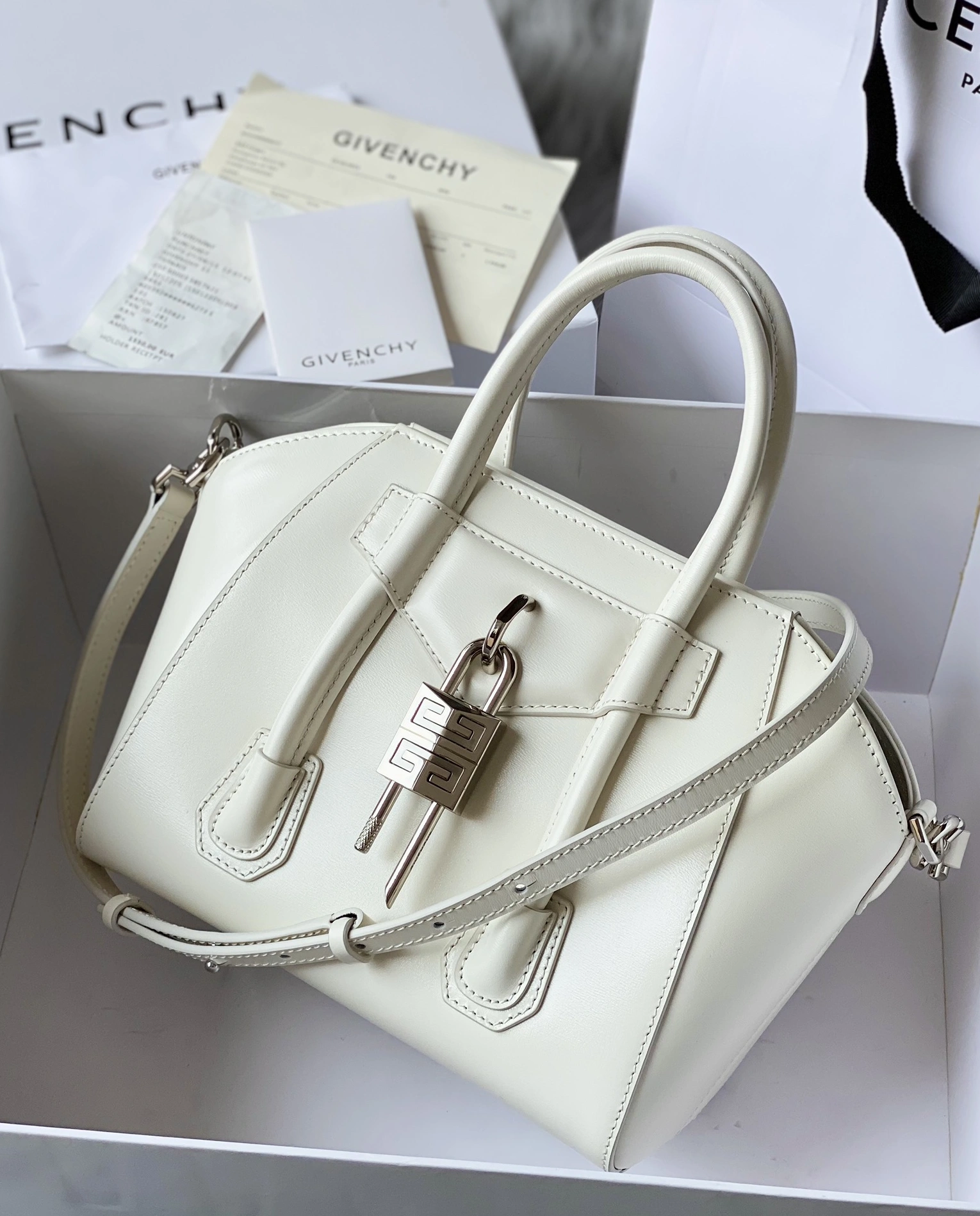 Givenchy AAA Quality Handbags For Women Lightweight 1265