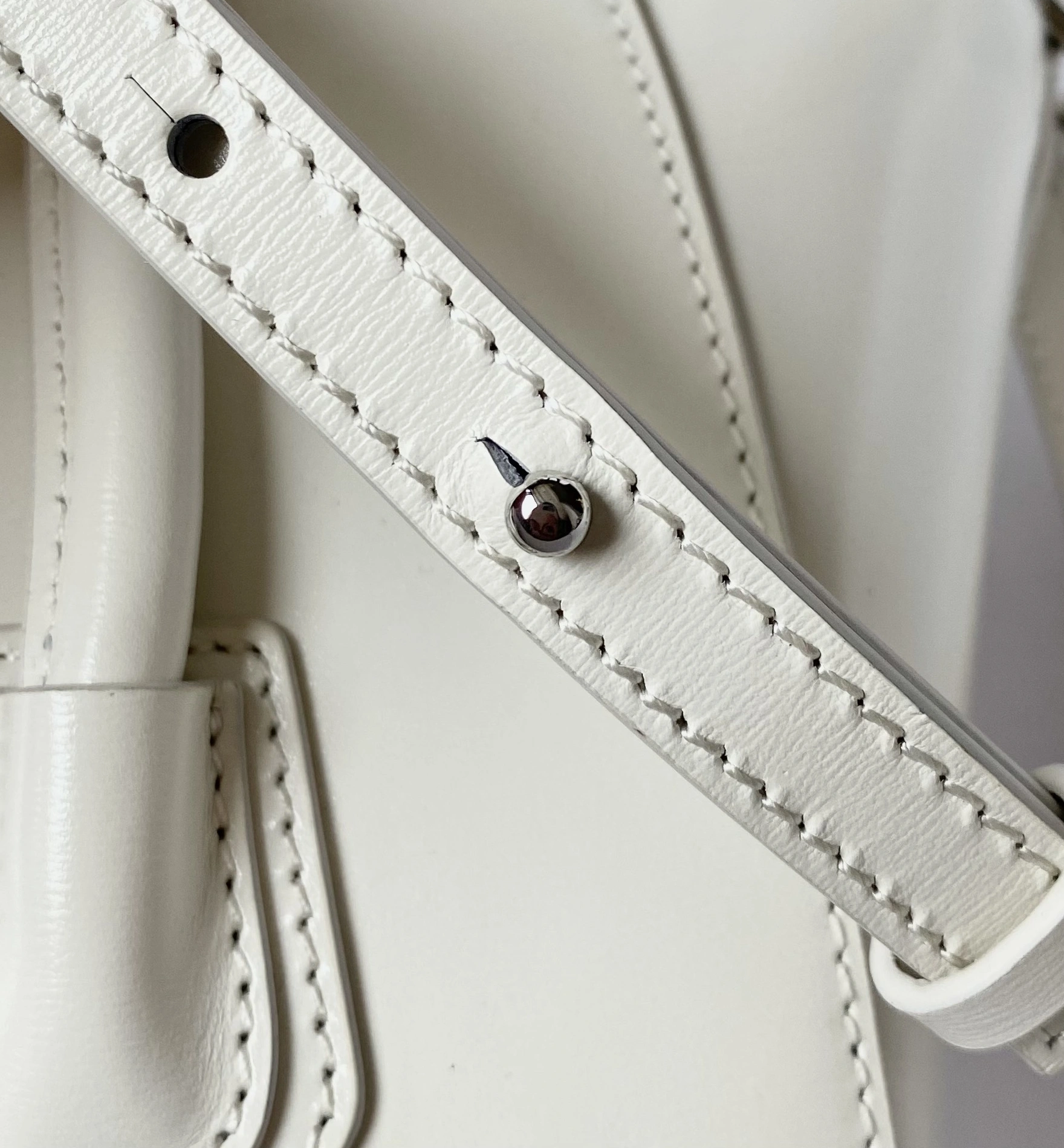 Givenchy AAA Quality Handbags For Women Lightweight 1265
