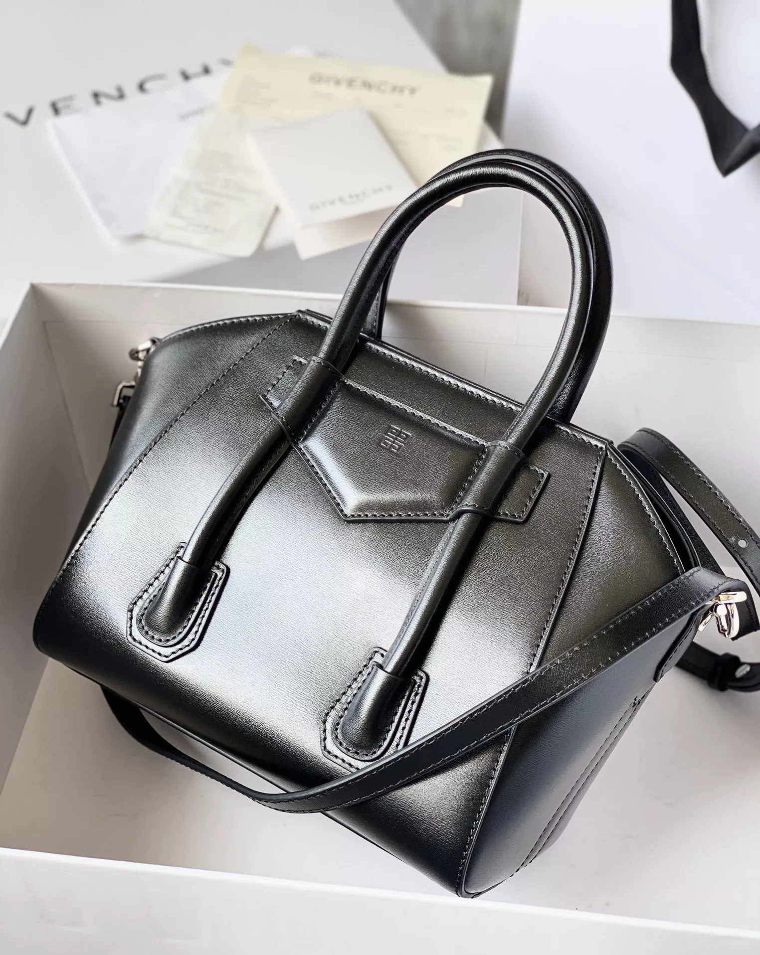 Givenchy AAA Quality Handbags For Women Modern 3858