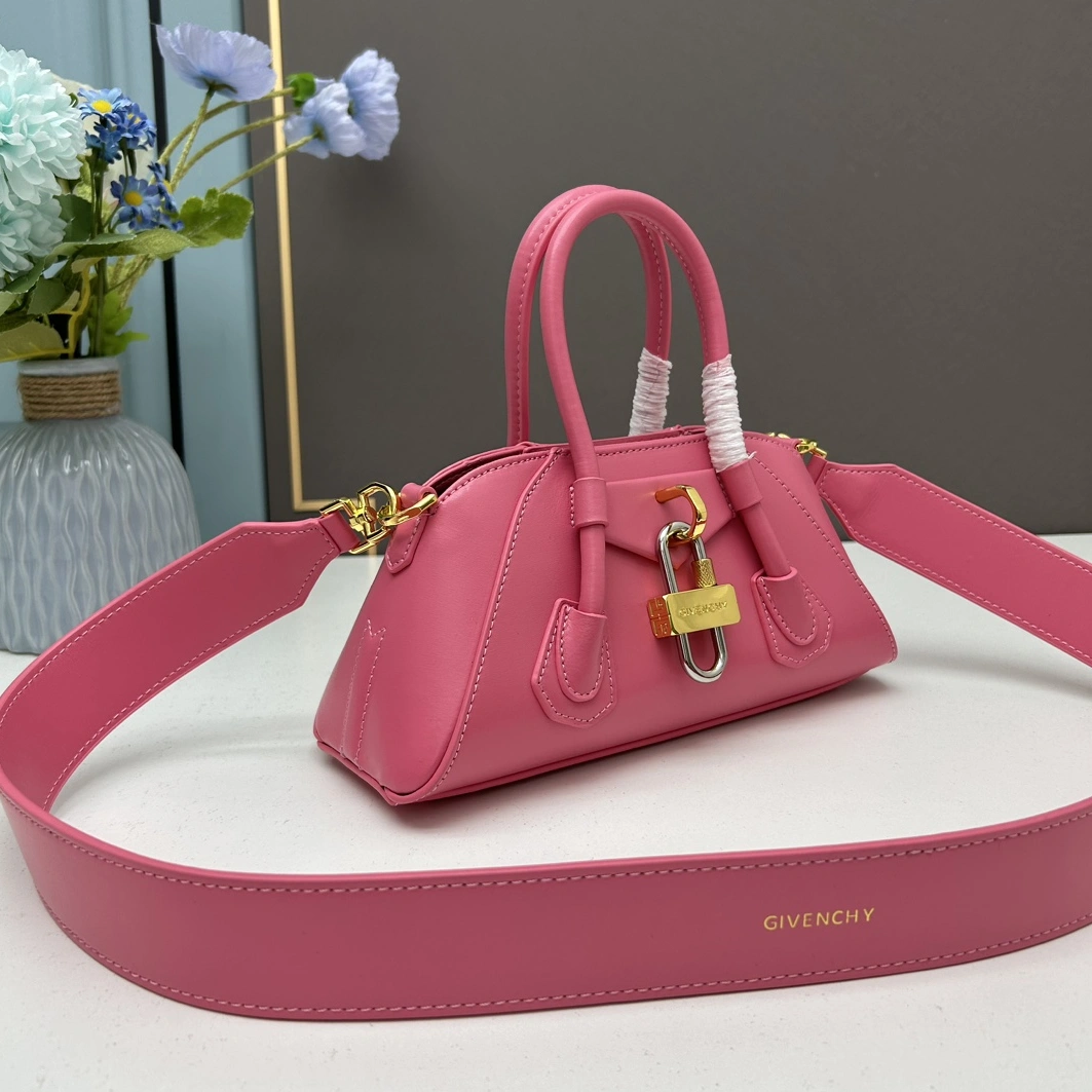Givenchy AAA Quality Handbags For Women NewStyle 2885