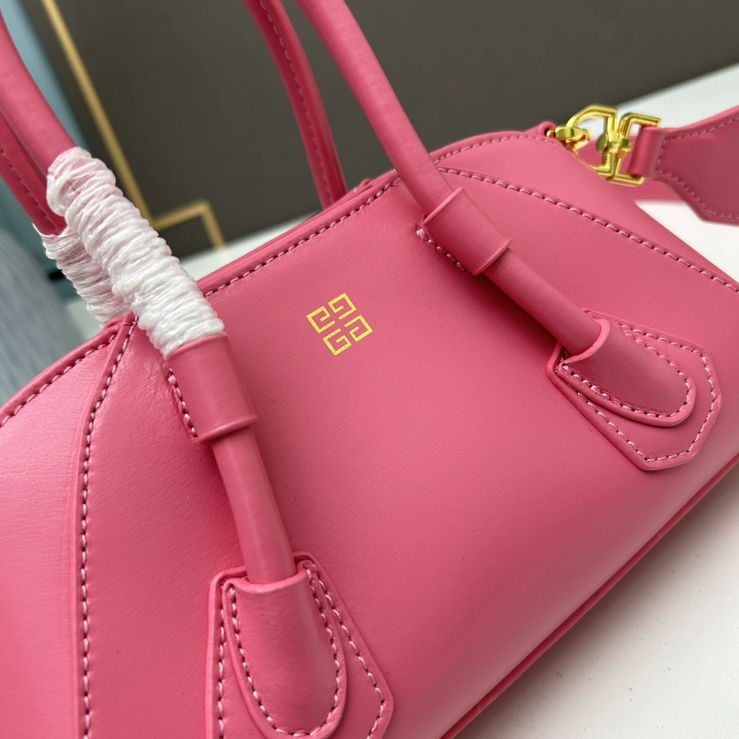 Givenchy AAA Quality Handbags For Women NewStyle 2885