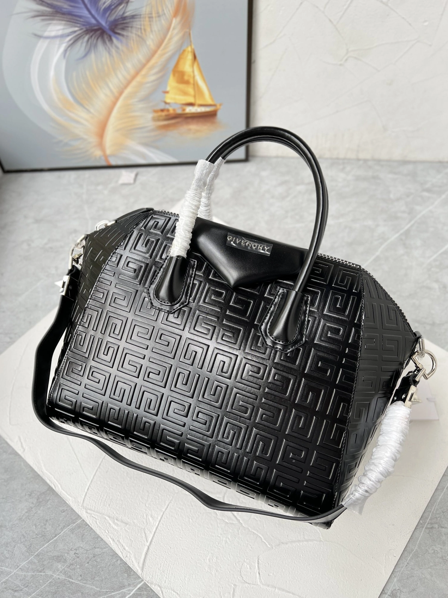 Givenchy AAA Quality Handbags For Women Refined 4120