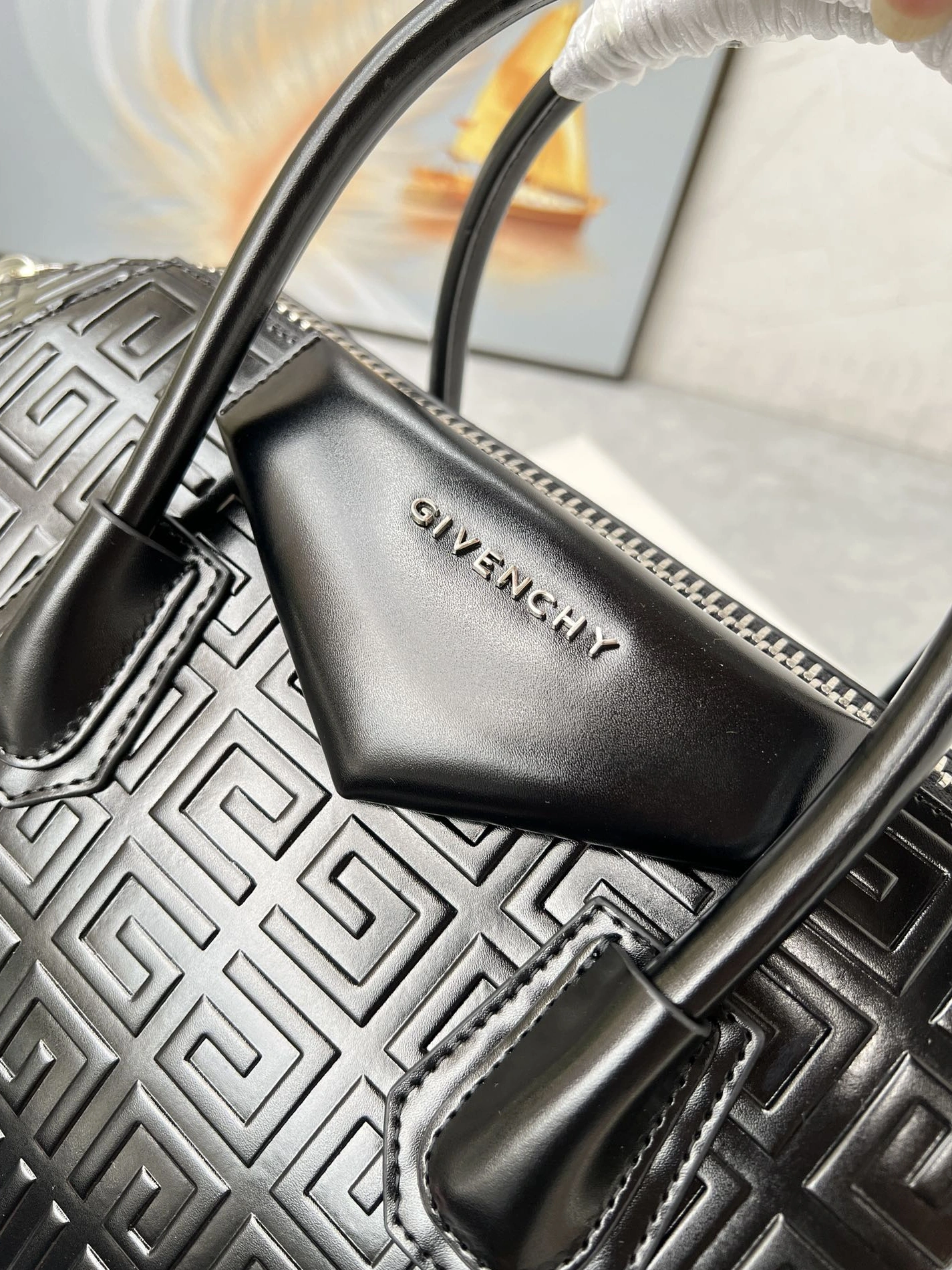 Givenchy AAA Quality Handbags For Women Refined 4120