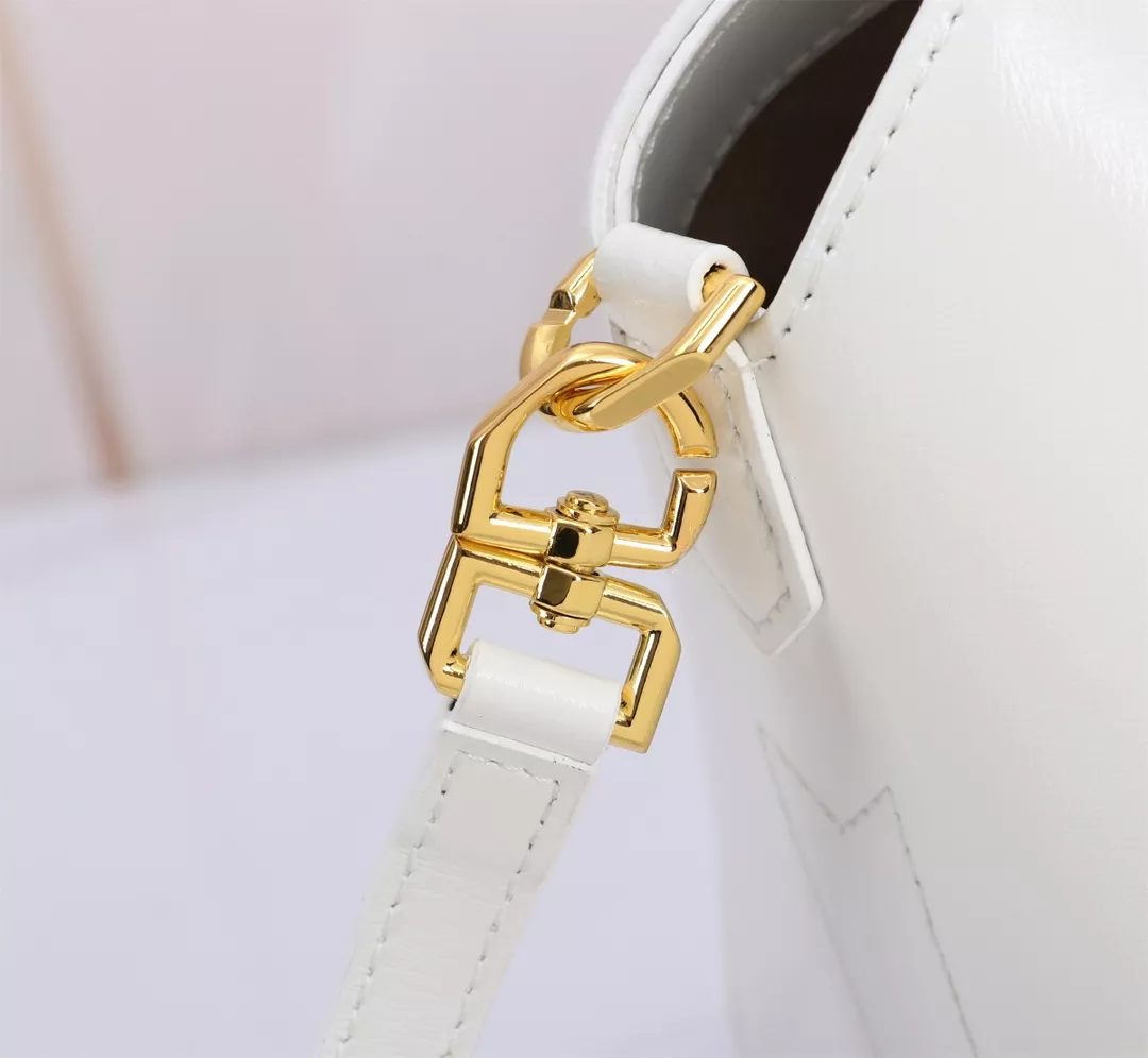 Givenchy AAA Quality Handbags For Women Sleek 1107