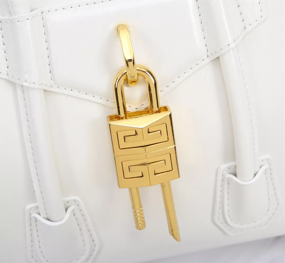 Givenchy AAA Quality Handbags For Women Sleek 1107