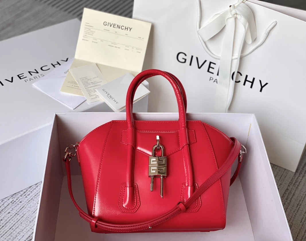 Givenchy AAA Quality Handbags For Women Soft 1037