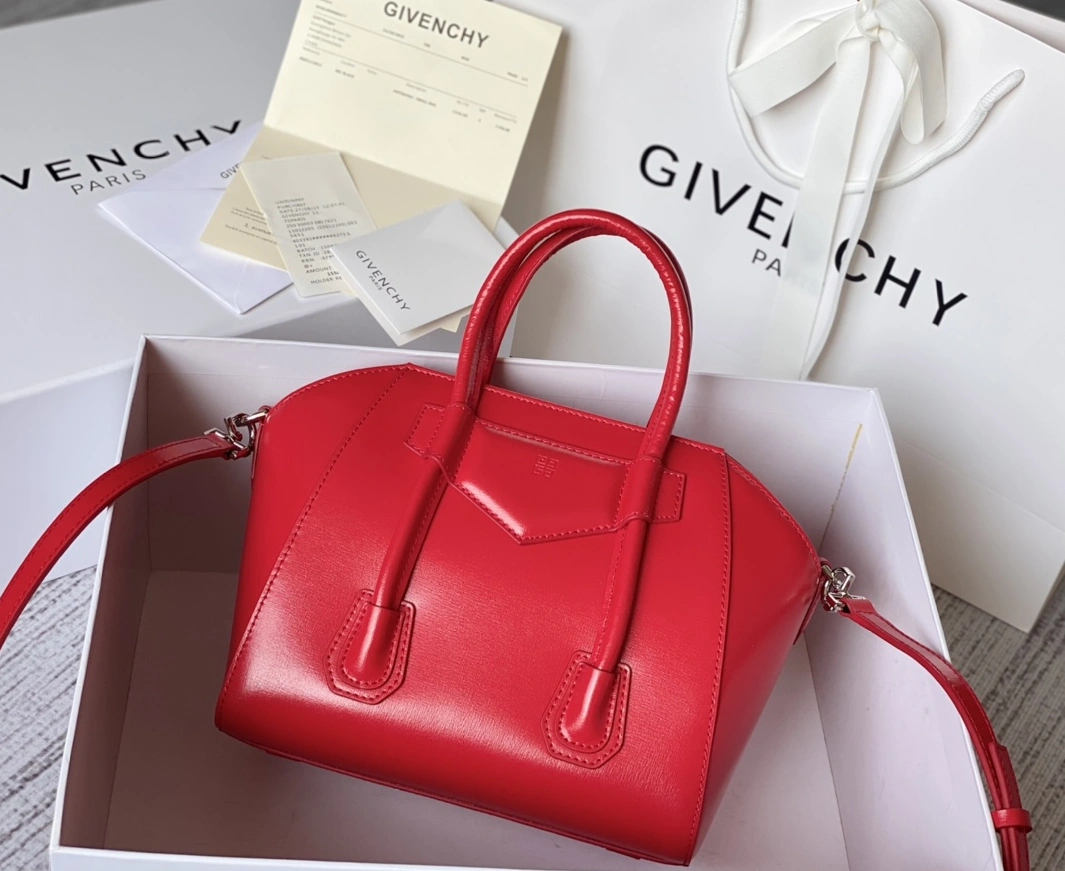 Givenchy AAA Quality Handbags For Women Soft 1037