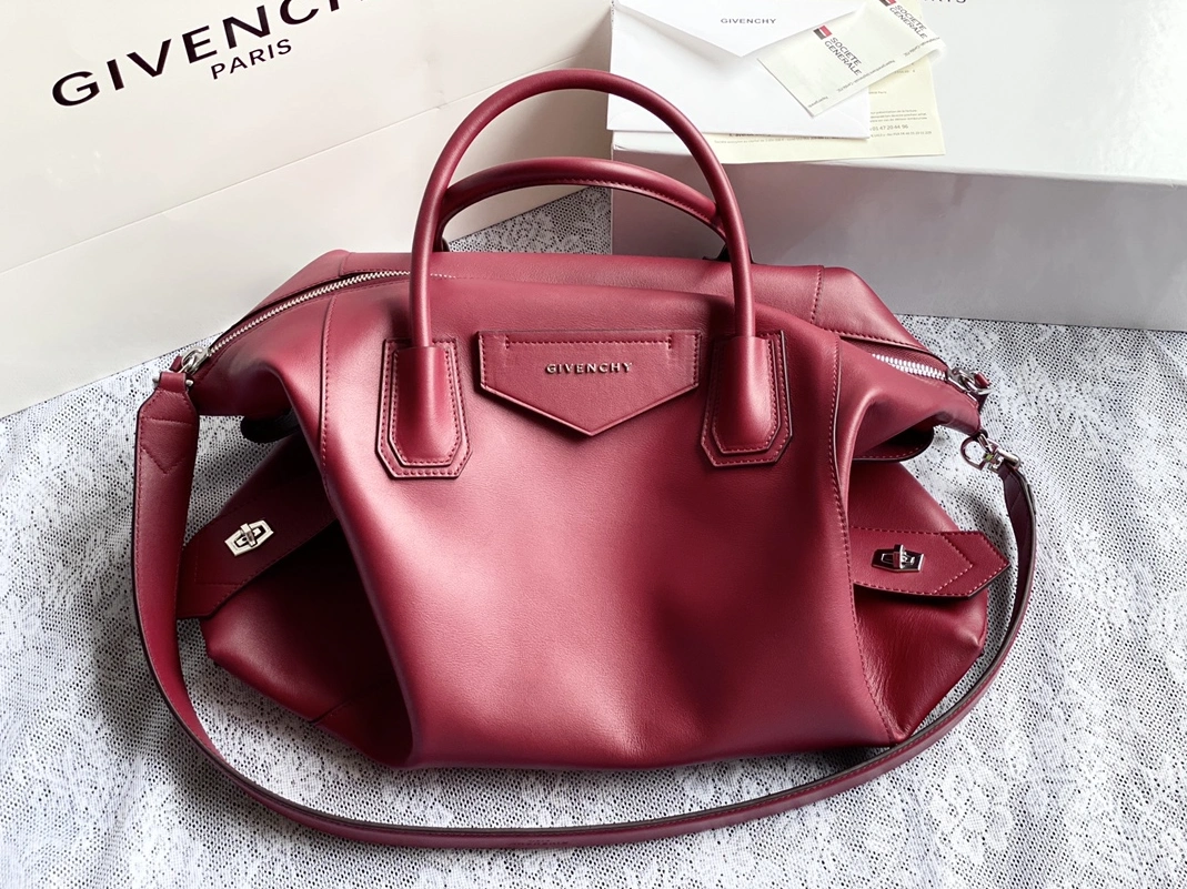 Givenchy AAA Quality Handbags For Women Soft 4860