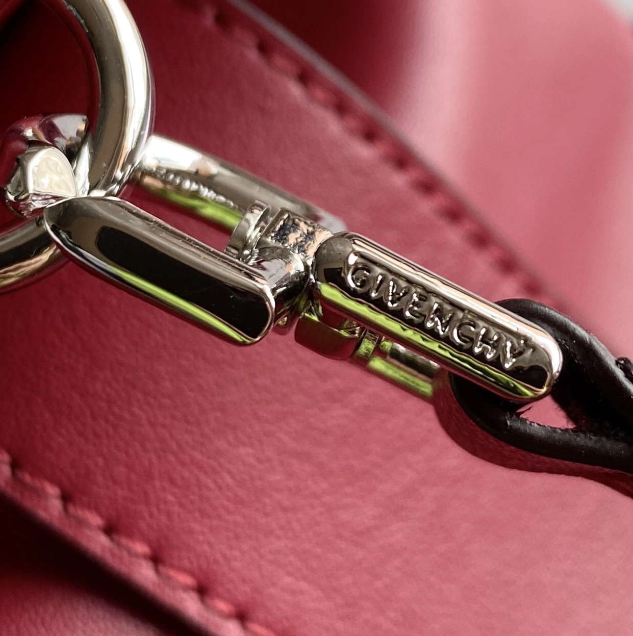 Givenchy AAA Quality Handbags For Women Soft 4860