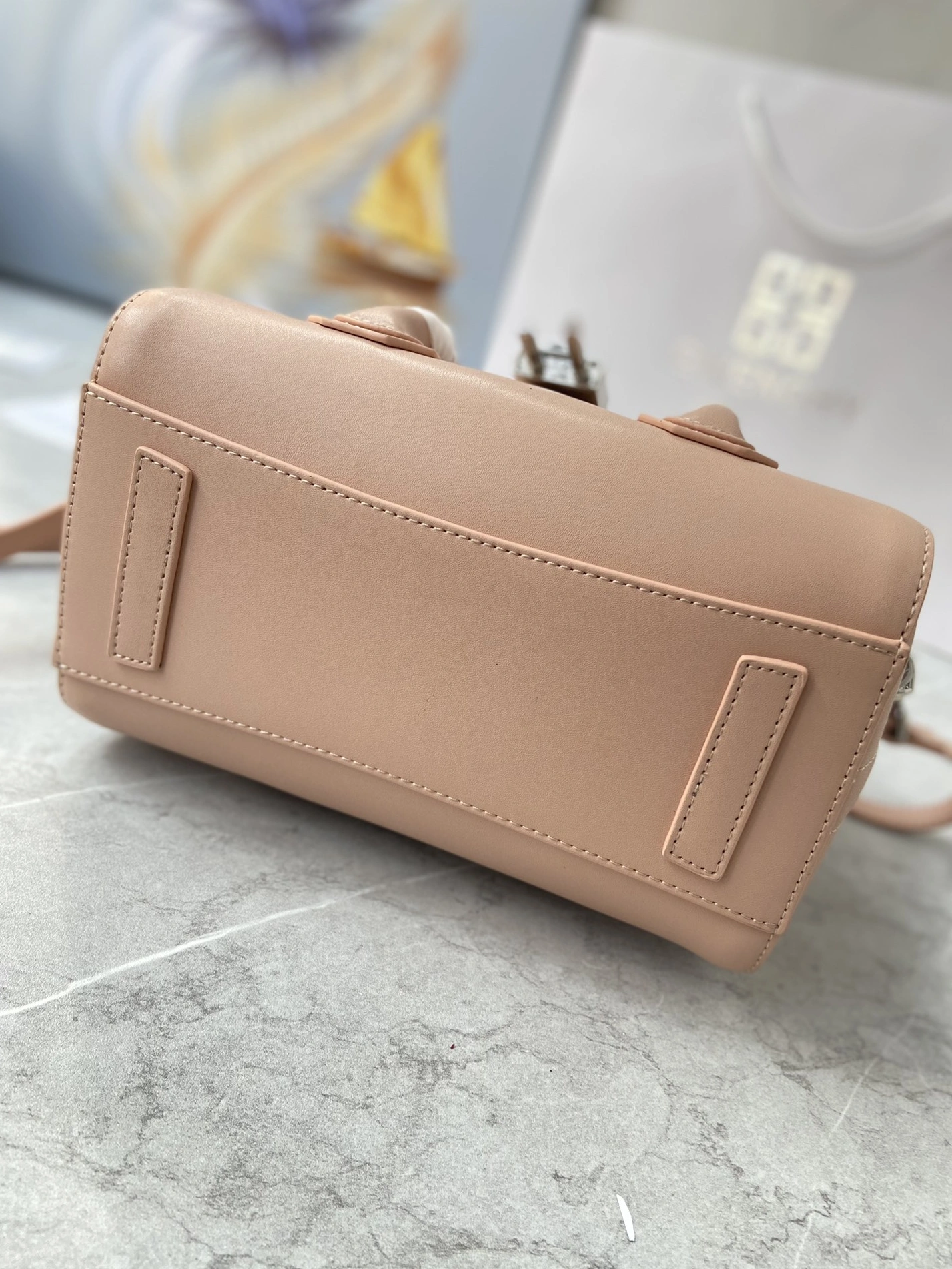 Givenchy AAA Quality Handbags For Women Timeless 4116