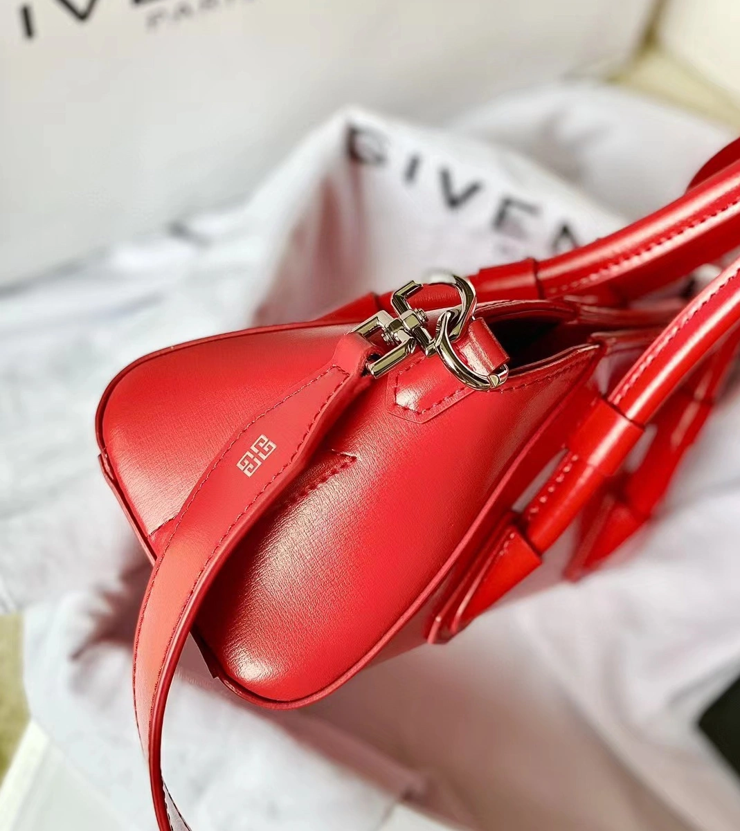 Givenchy AAA Quality Handbags For Women Trendy 9795