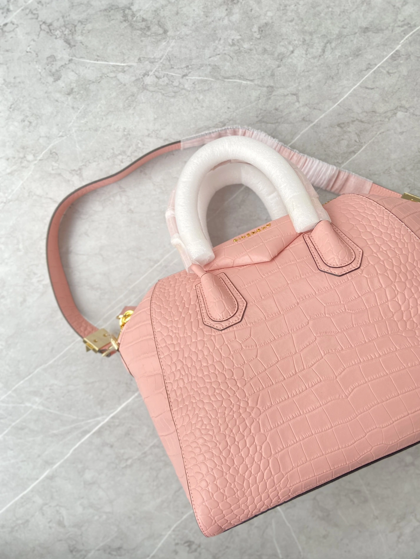 Givenchy AAA Quality Handbags For Women Unique 7562