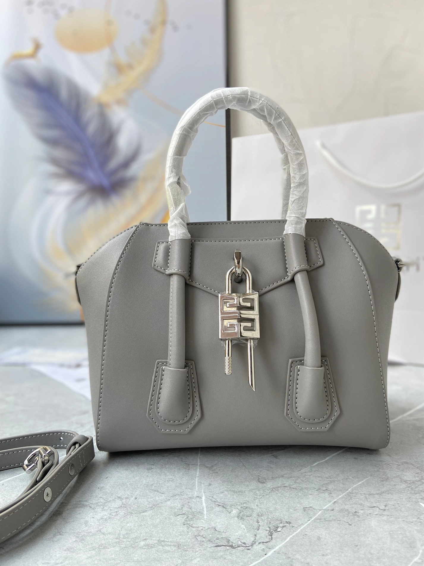 Givenchy AAA Quality Handbags For Women Versatile 559