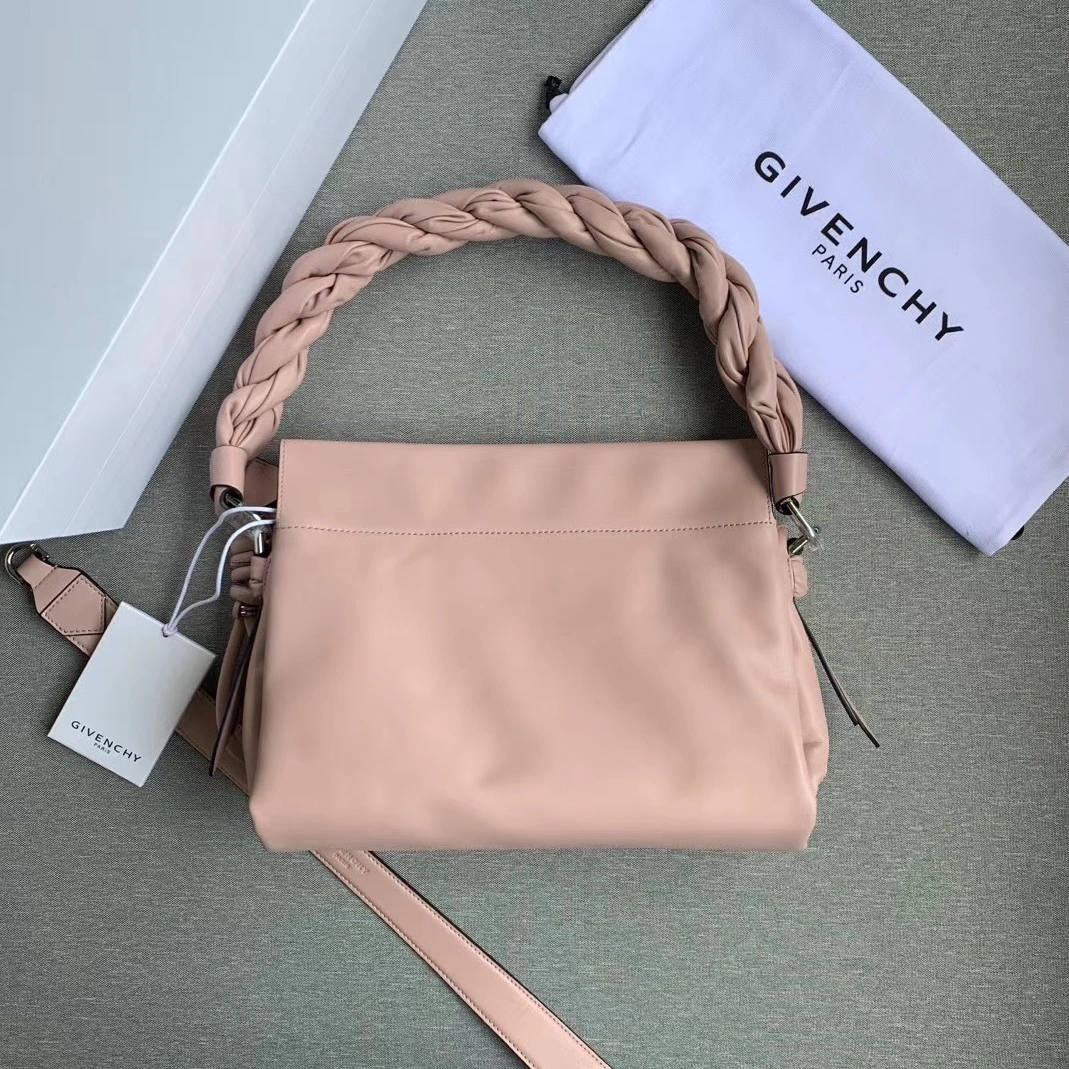 Givenchy AAA Quality Handbags For Women WellDesigned 2579
