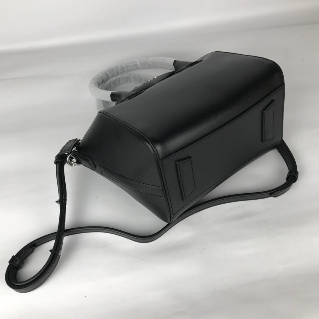 Givenchy AAA Quality Handbags Timeless 1591