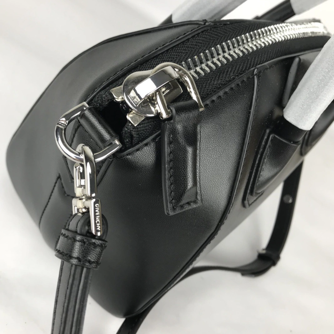 Givenchy AAA Quality Handbags Timeless 1591