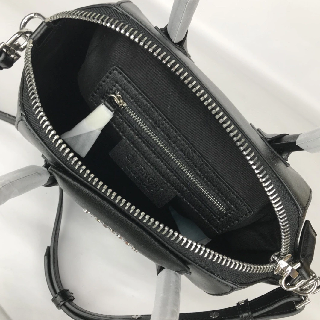 Givenchy AAA Quality Handbags Timeless 1591