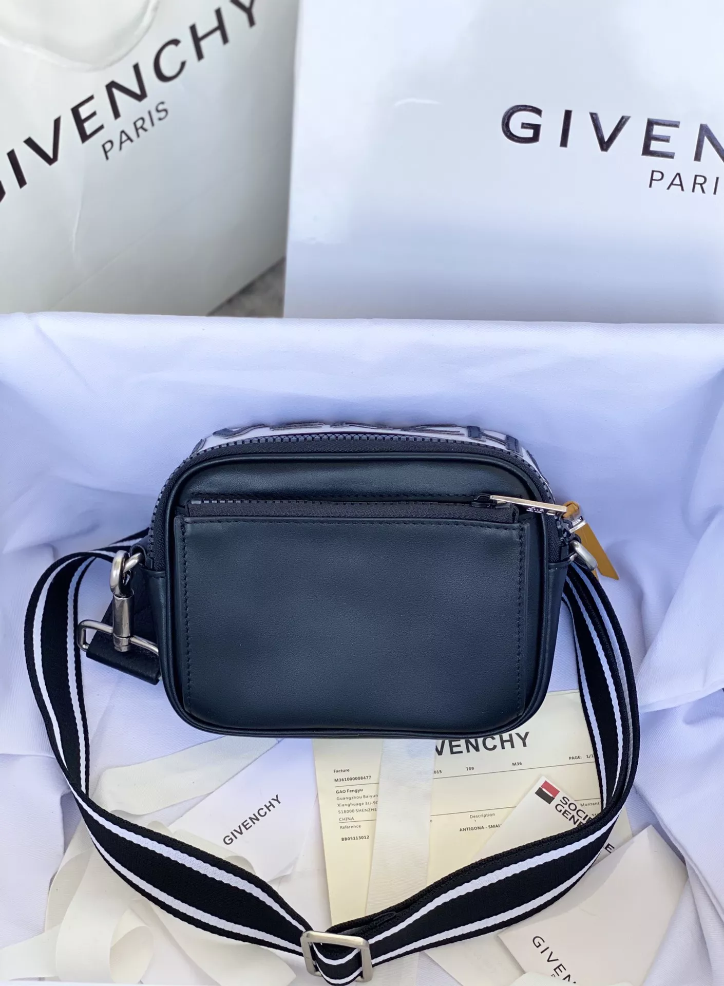 Givenchy AAA Quality Messenger Bags For Unisex Resilient 1720