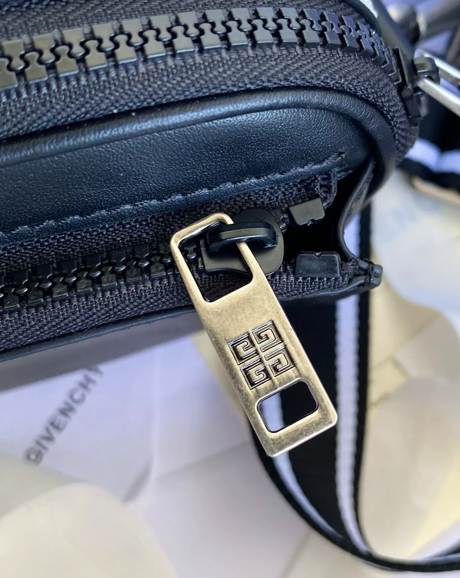Givenchy AAA Quality Messenger Bags For Unisex Resilient 1720