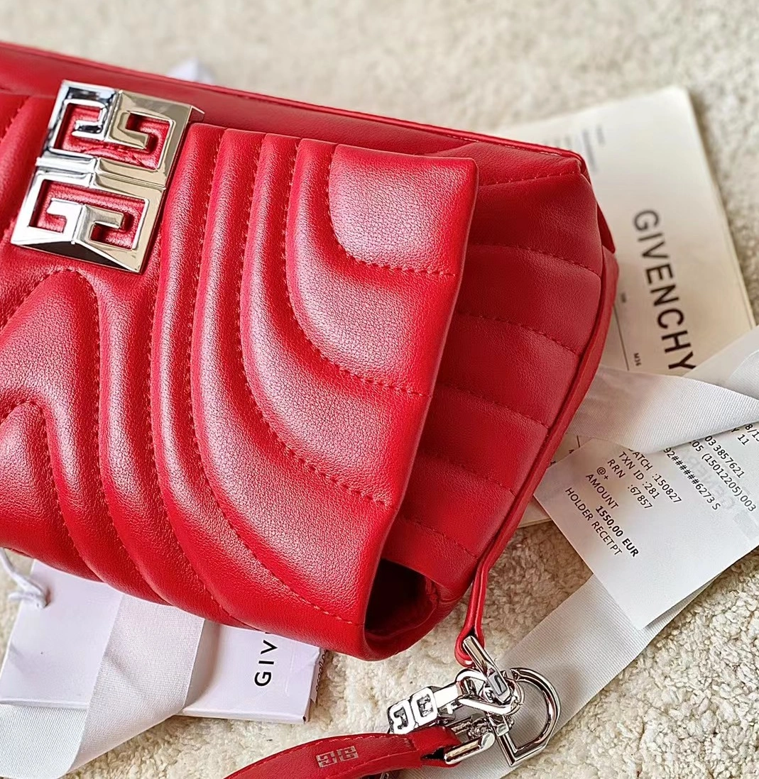 Givenchy AAA Quality Messenger Bags For Women Comfortable 8443