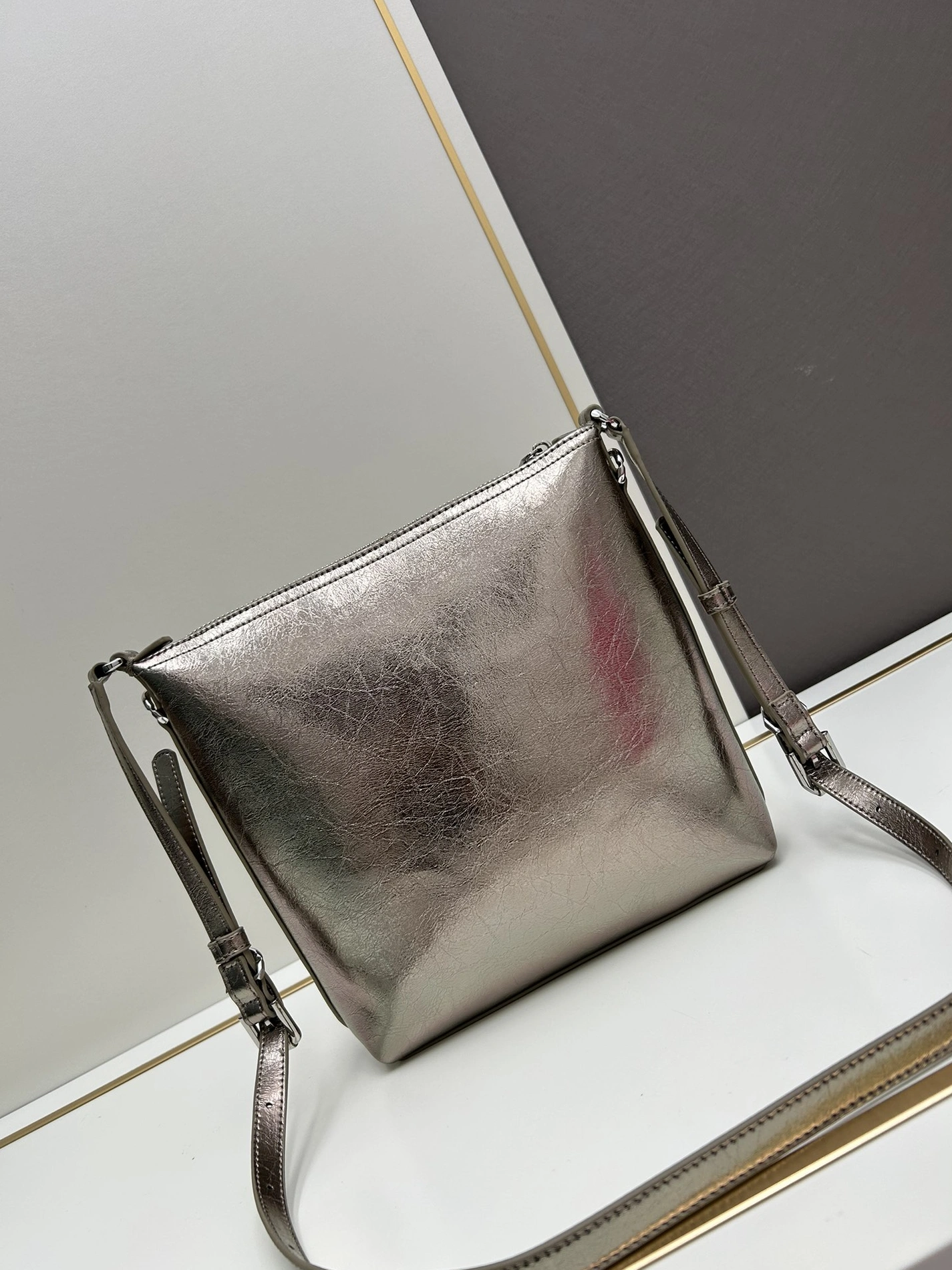 Givenchy AAA Quality Messenger Bags For Women DailyWear 6693