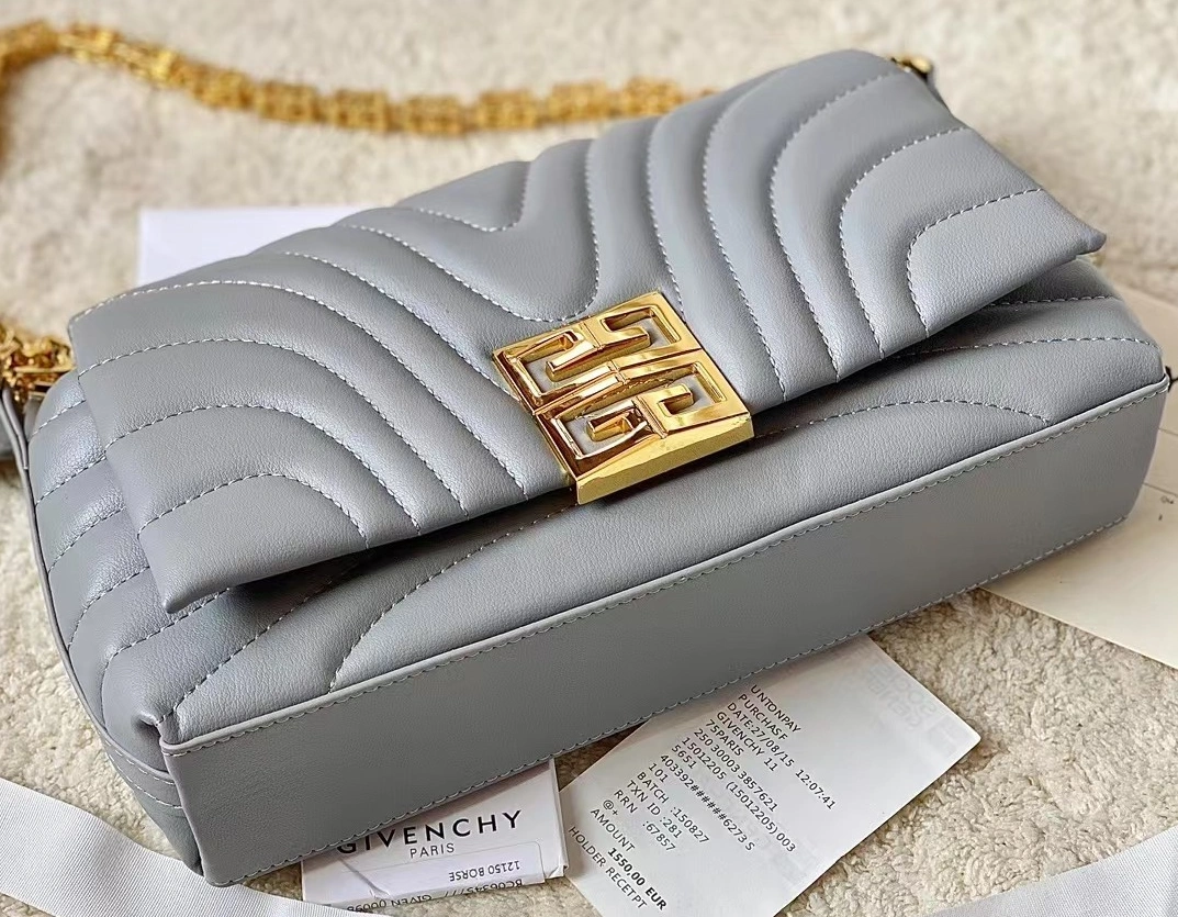 Givenchy AAA Quality Messenger Bags For Women ModernLook 2770