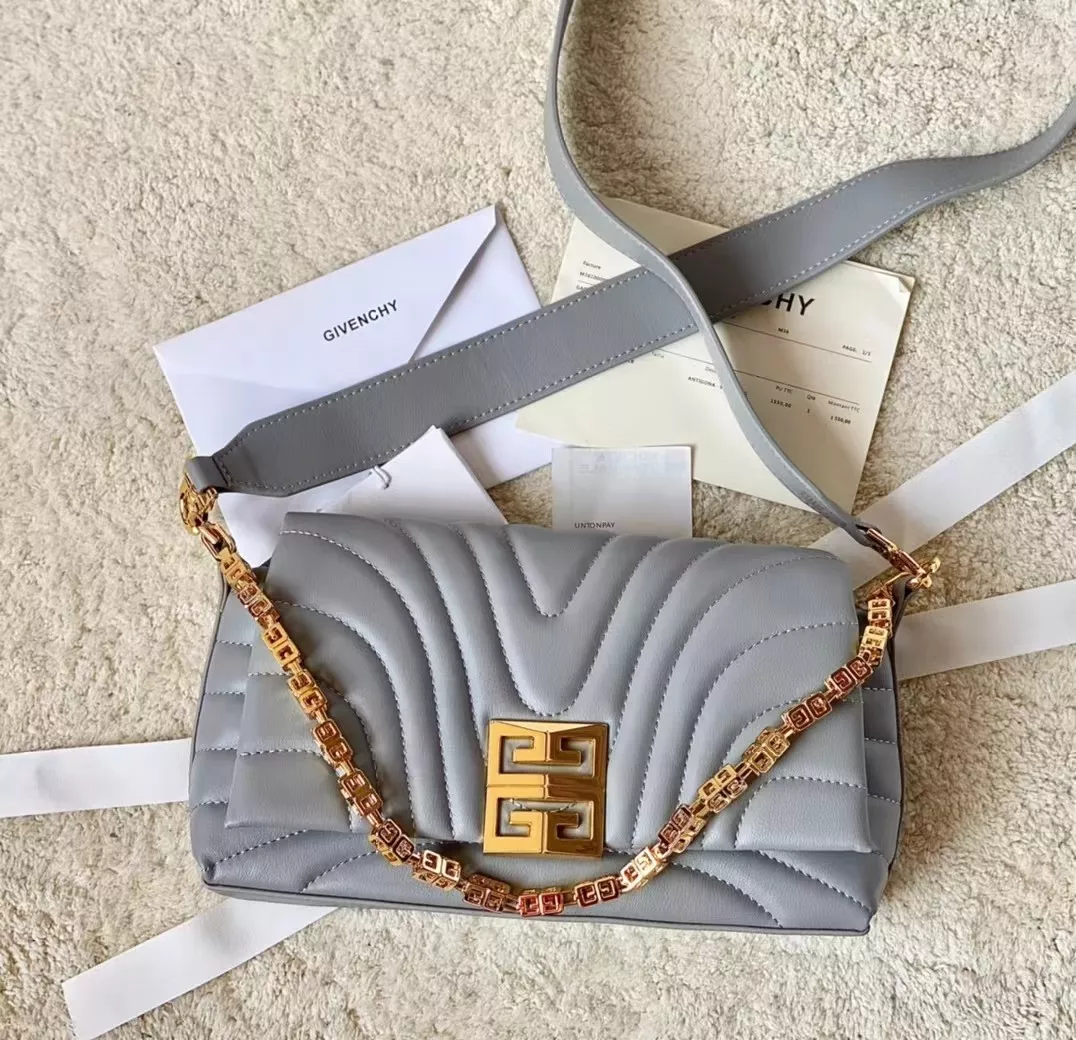 Givenchy AAA Quality Messenger Bags For Women Popular 1008
