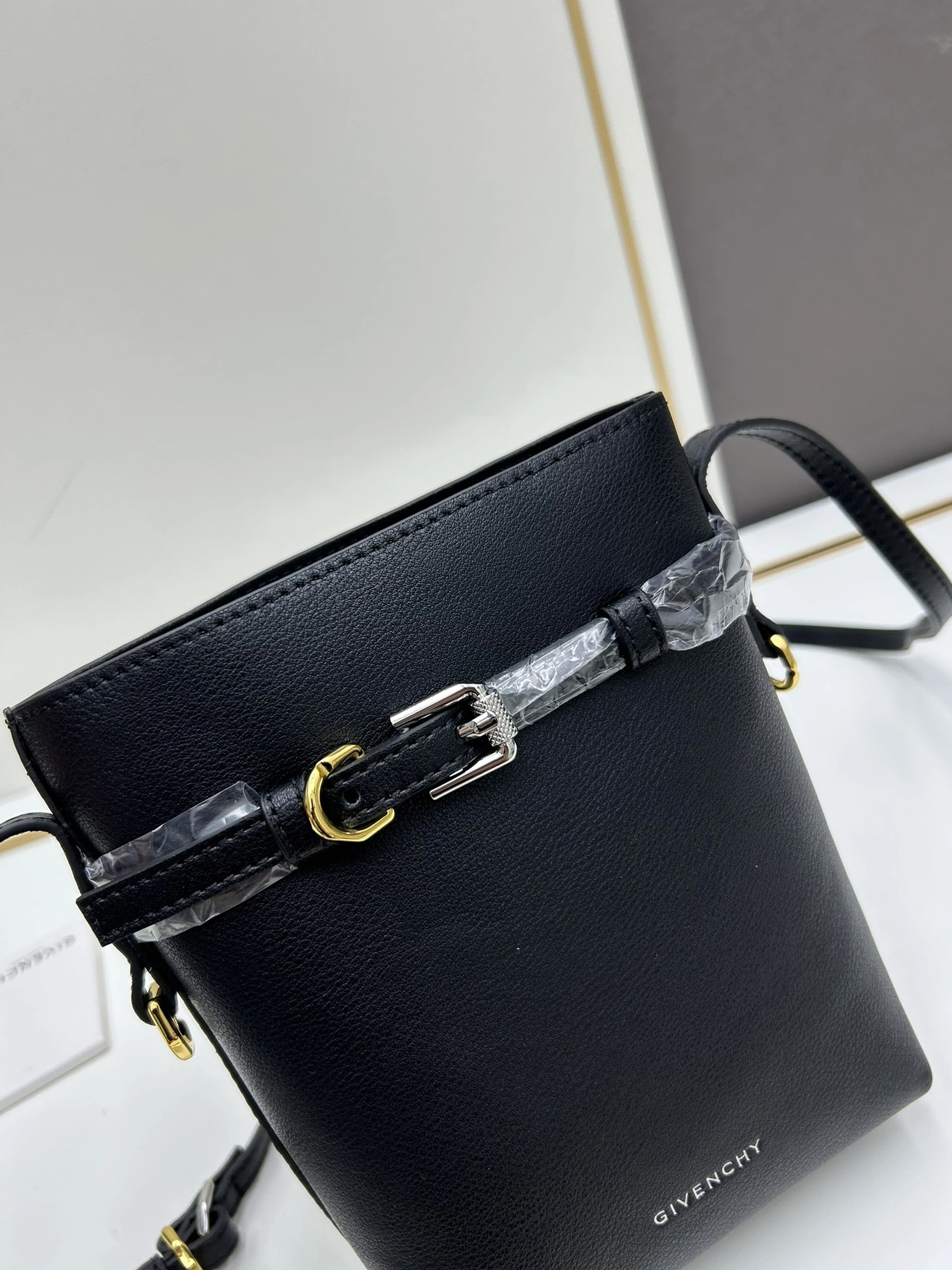 Givenchy AAA Quality Messenger Bags For Women TopPick 6301