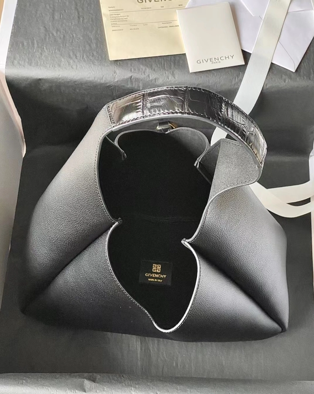 Givenchy AAA Quality Shoulder Bags For Women Bold 6460
