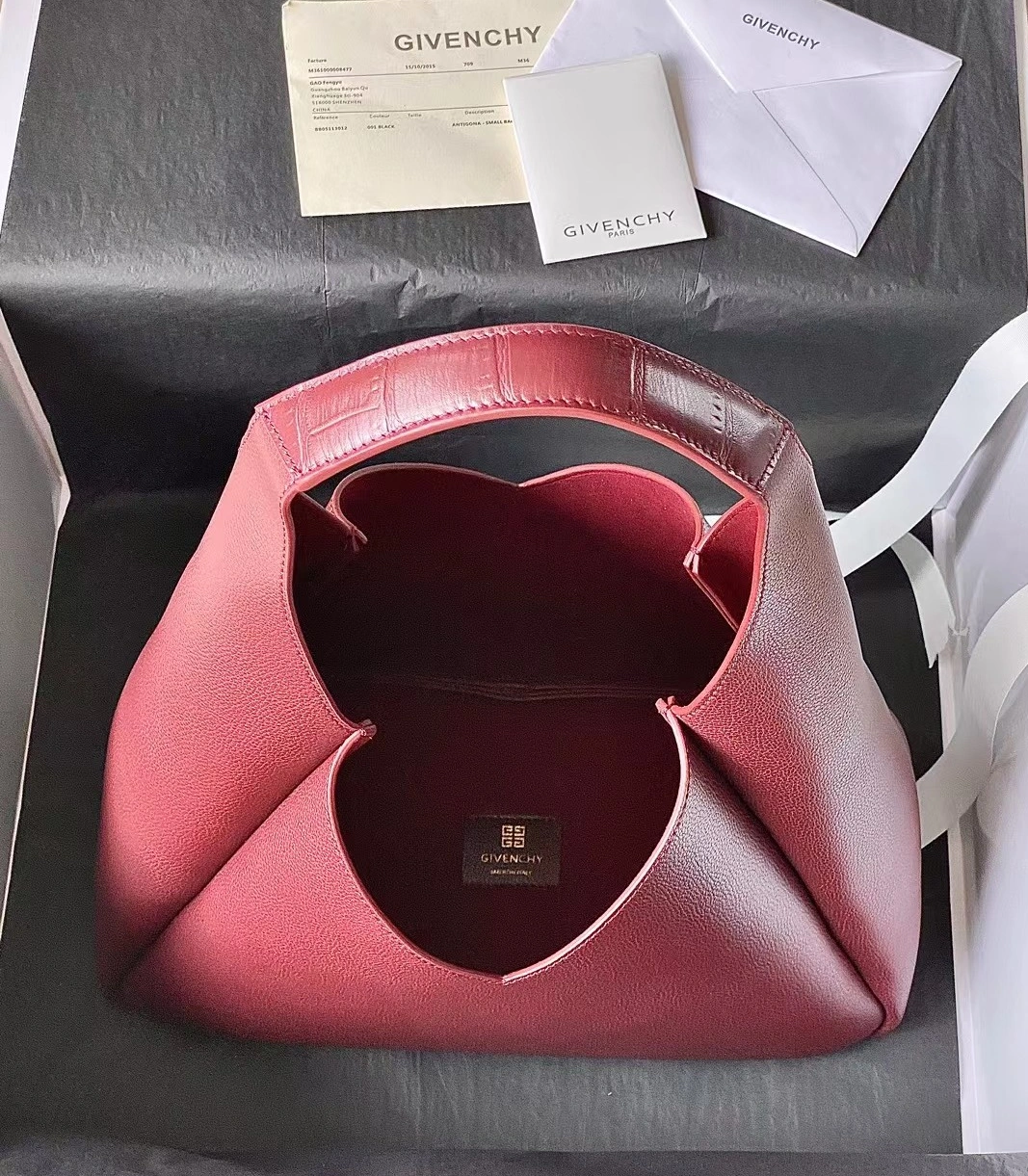 Givenchy AAA Quality Shoulder Bags For Women Comfortable 3036