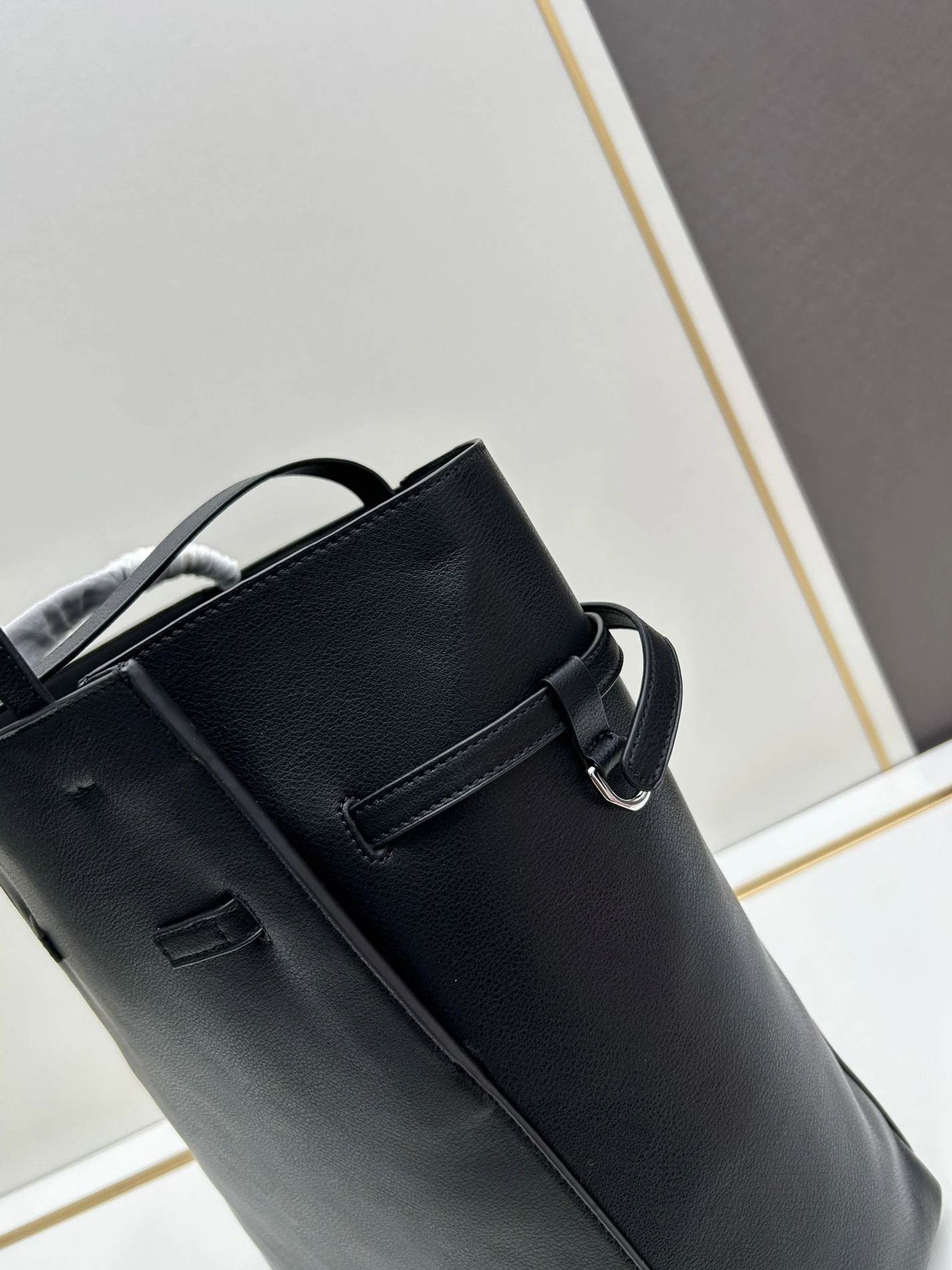 Givenchy AAA Quality Shoulder Bags For Women Cozy 806