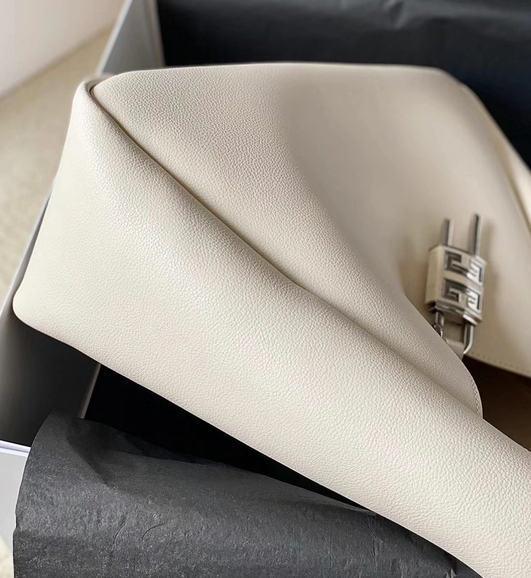 Givenchy AAA Quality Shoulder Bags For Women ModernLook 4301