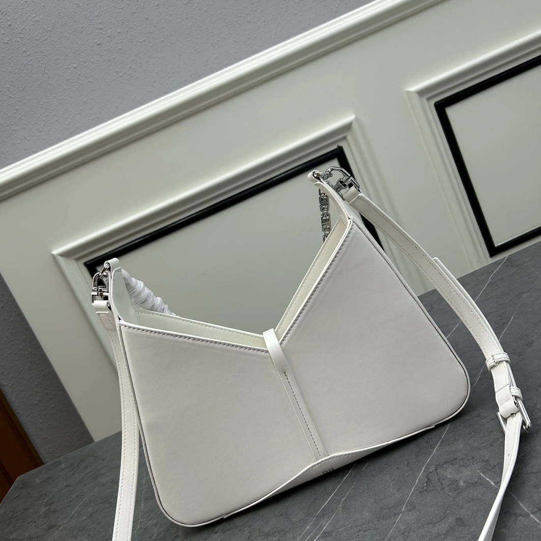 Givenchy AAA Quality Shoulder Bags For Women TopPick 3925