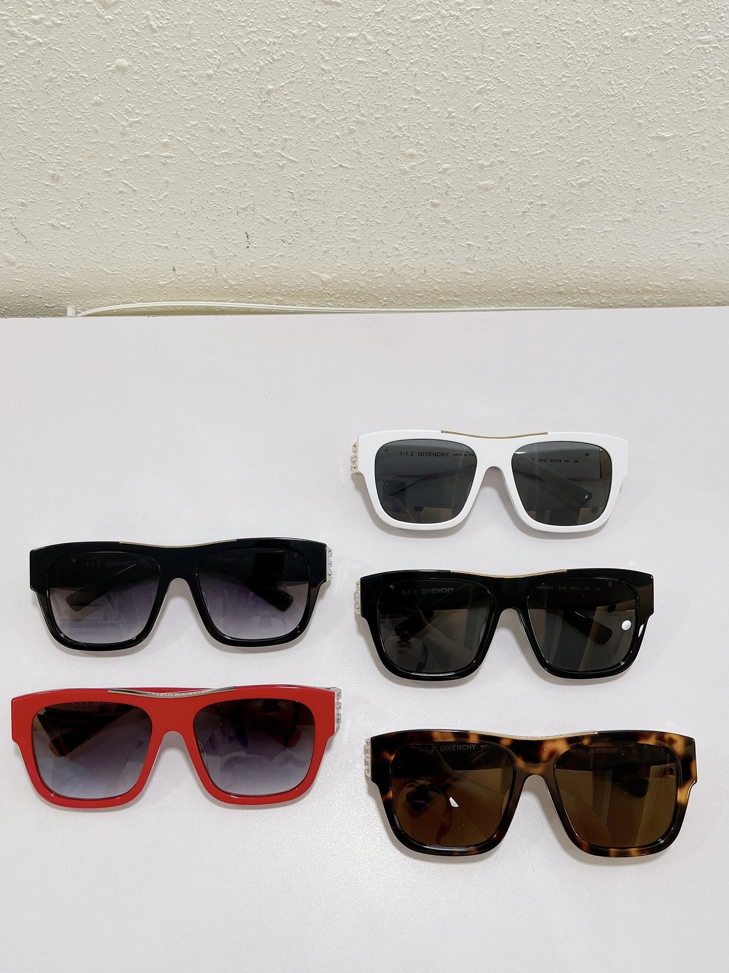 Givenchy AAA Quality Sunglasses Bold 8505