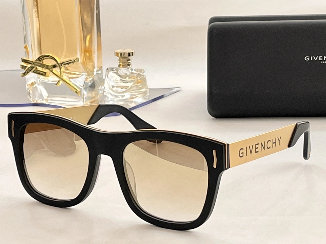 Givenchy AAA Quality Sunglasses Classic 4367