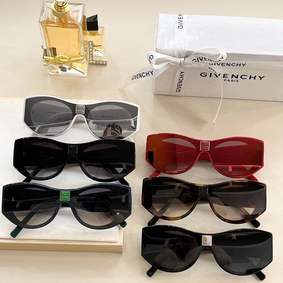 Givenchy AAA Quality Sunglasses Classic 5724