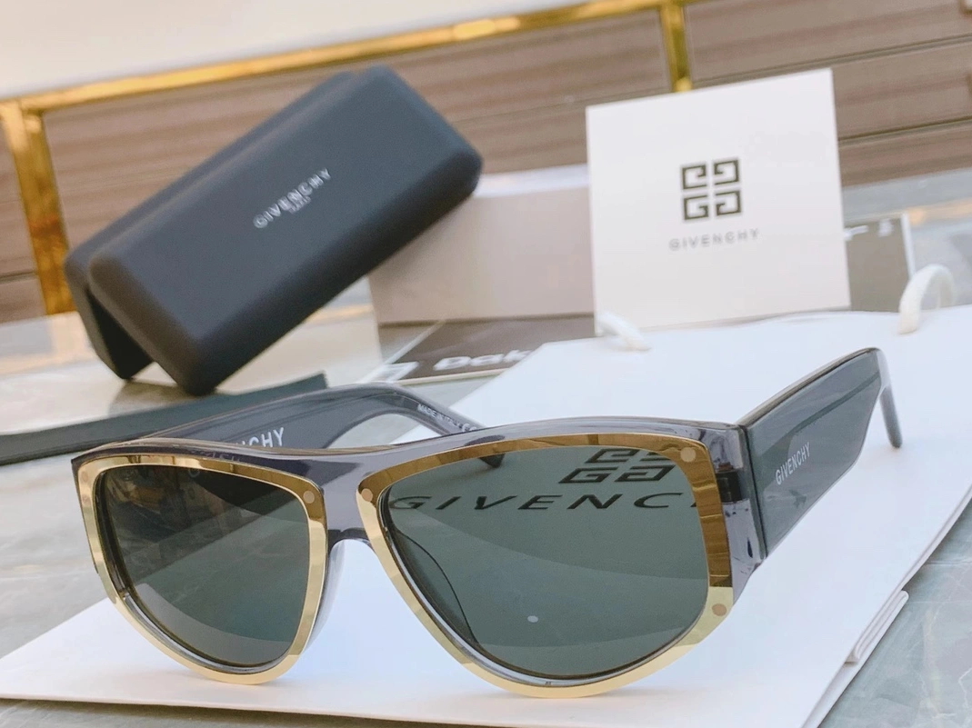 Givenchy AAA Quality Sunglasses Durable 4261