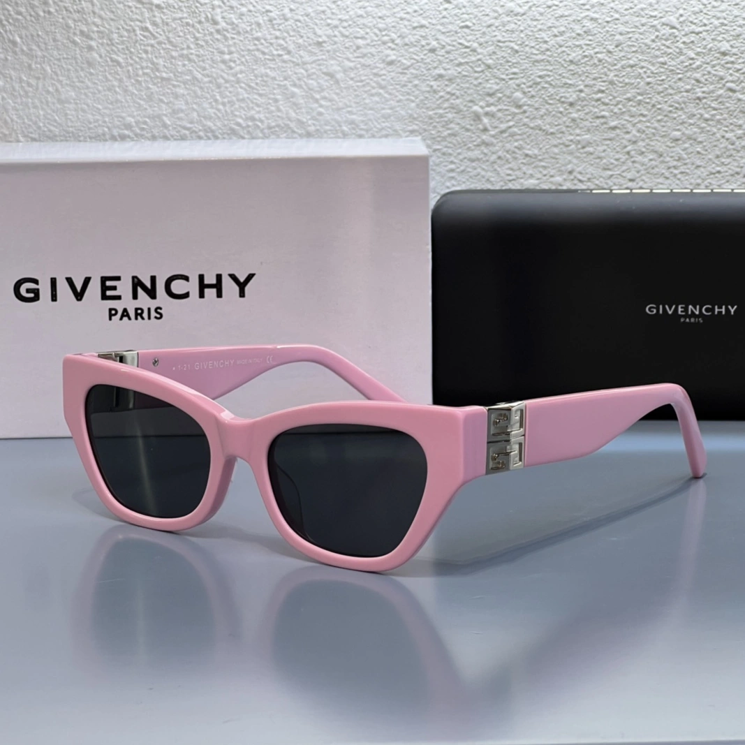 Givenchy AAA Quality Sunglasses Durable 478