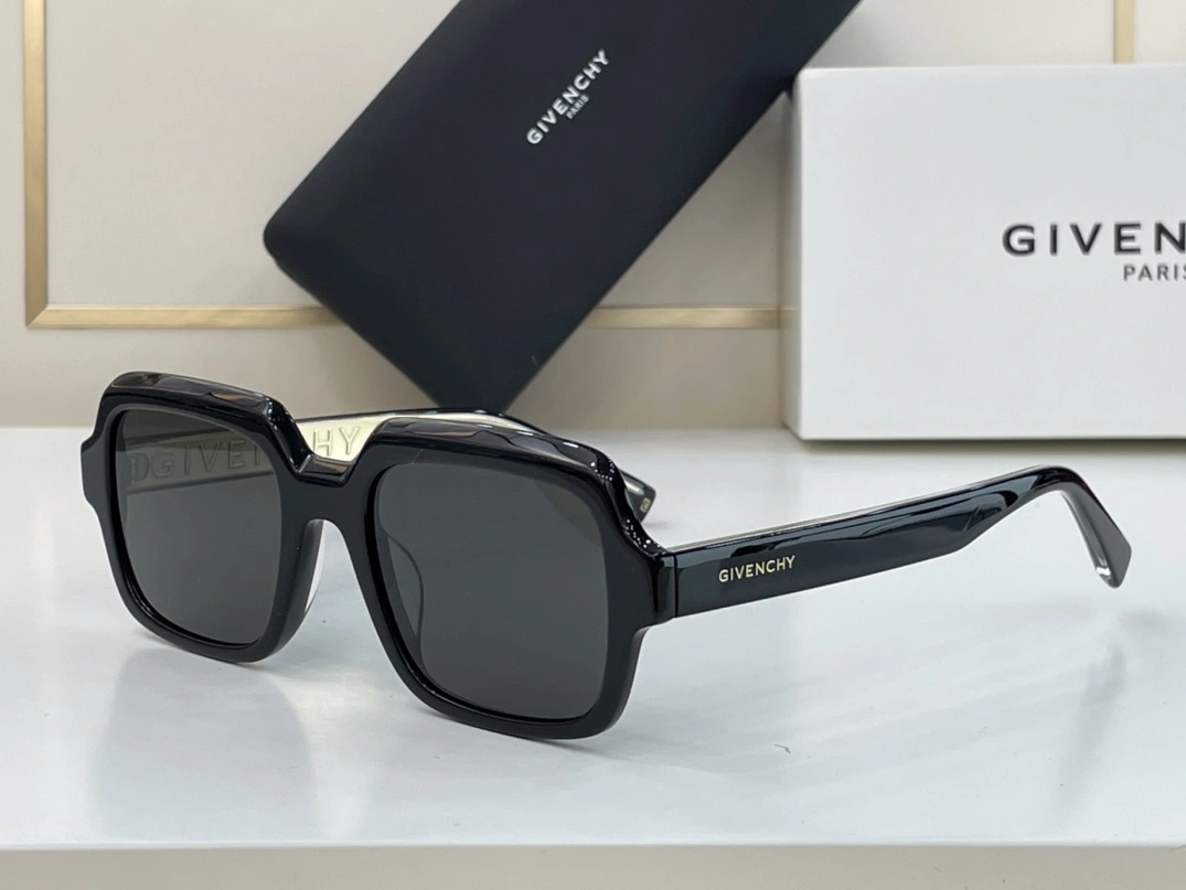 Givenchy AAA Quality Sunglasses Durable 8321