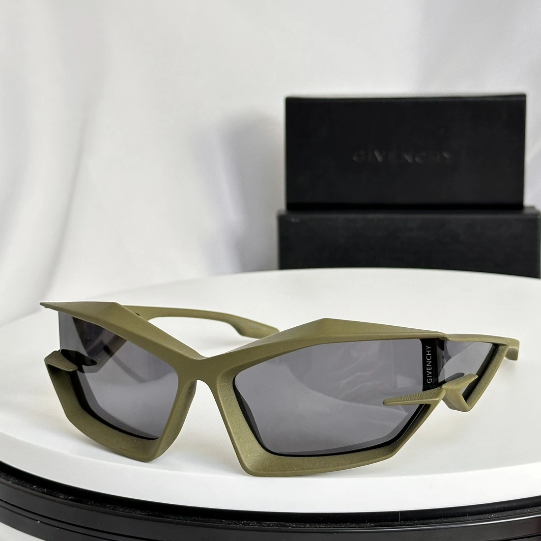 Givenchy AAA Quality Sunglasses Efficient 4768
