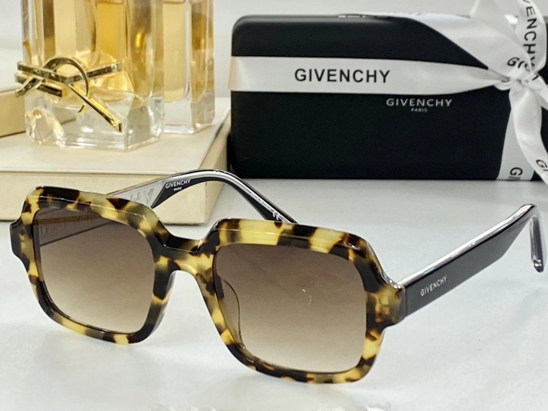 Givenchy AAA Quality Sunglasses Elegant 6967