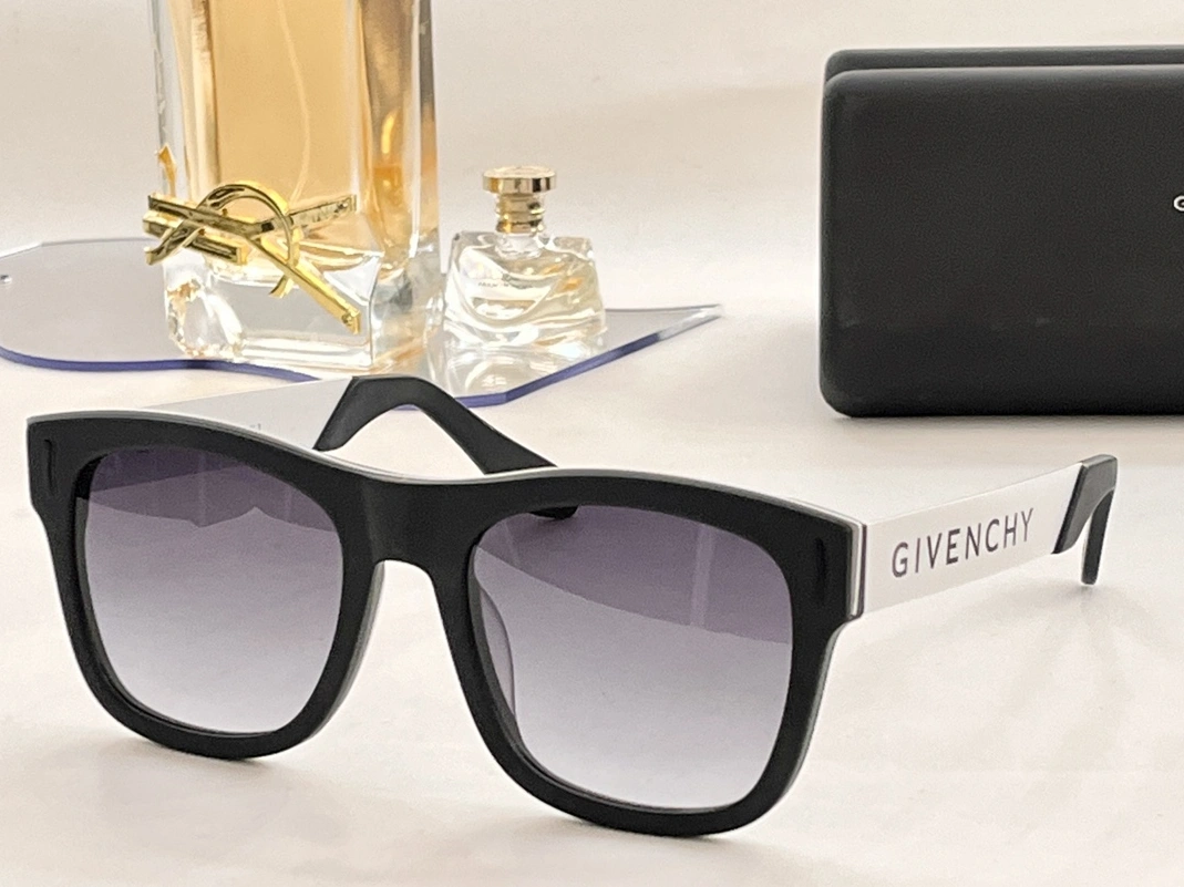 Givenchy AAA Quality Sunglasses Flexible 7816