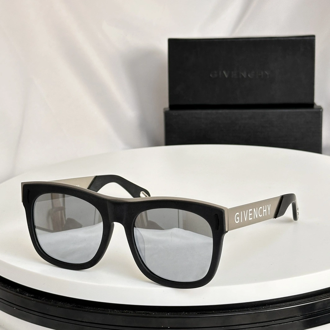 Givenchy AAA Quality Sunglasses Modern 4246