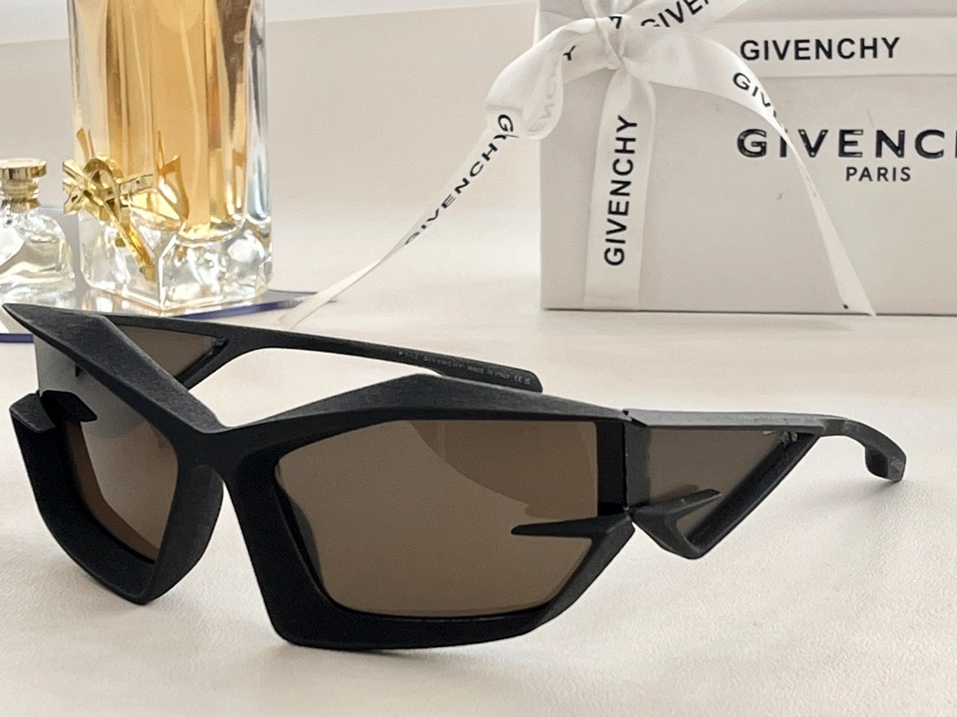 Givenchy AAA Quality Sunglasses ModernLook 5350