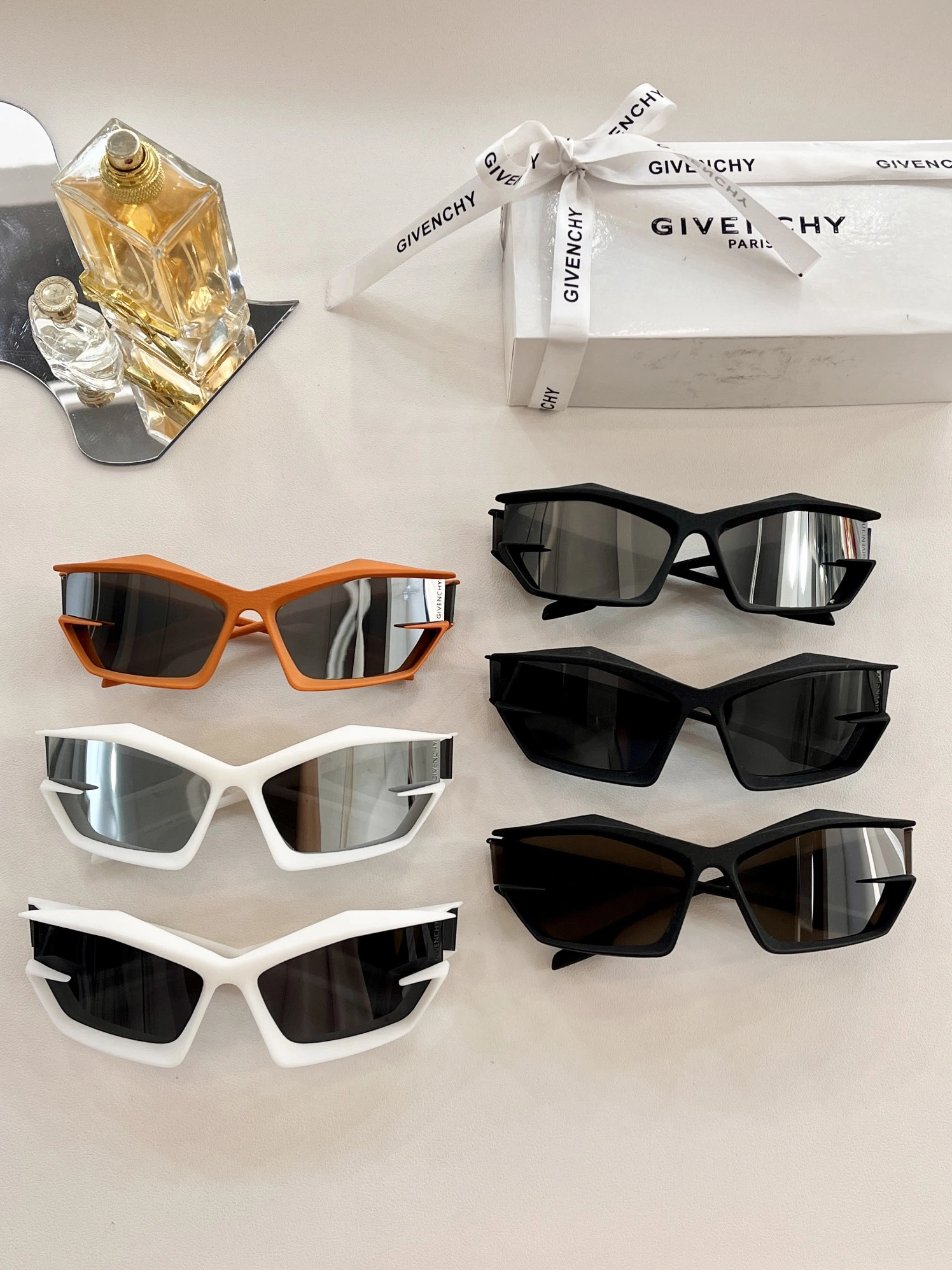 Givenchy AAA Quality Sunglasses ModernLook 5350