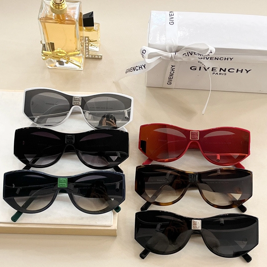 Givenchy AAA Quality Sunglasses Popular 5320